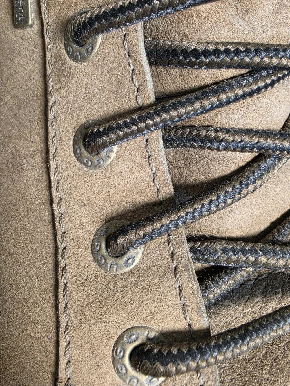 UGG Adirondack Tall Waterproof Sheepskin Boots Men's 11.5 Vibram Snow Hiking
